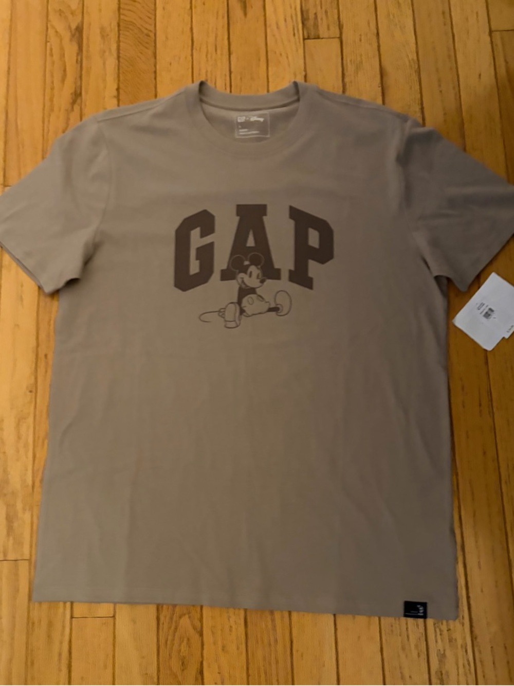 Disney x gap Mickey Mouse Men's Tan Graphic Short Sleeve Tee